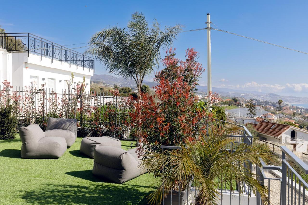 Villa La Matta Apartments And Luxury Suites Санремо Екстер'єр фото